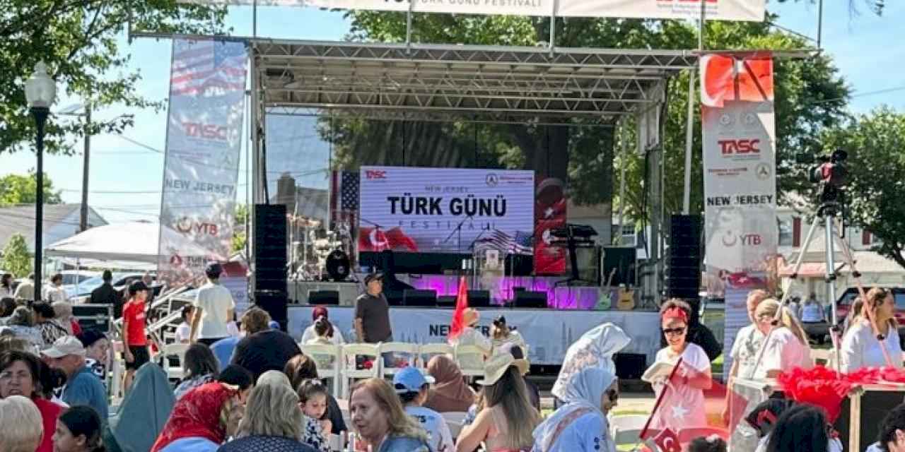 ABD'de yüzlerce kişi 'Türk Günü'nde buluştu