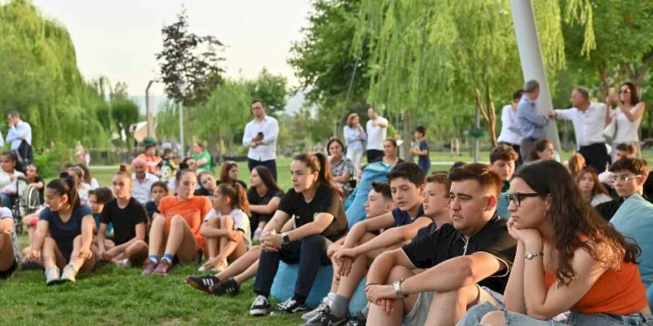 Başkan Ferdi Zeyrek’ten öğrencilere müjde