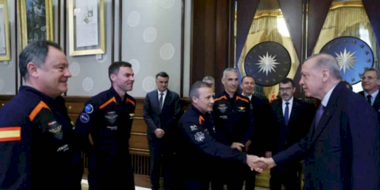 Ax-3 Uzay Misyonu mürettebatı Külliye'de