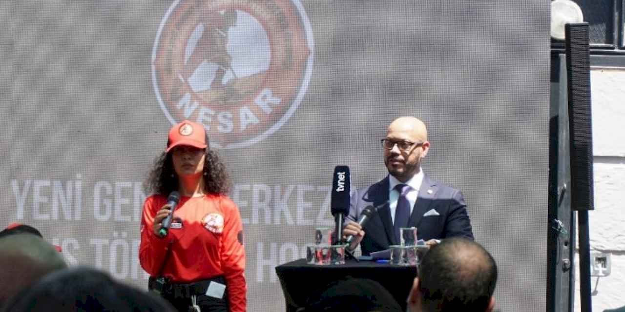 Arama kurtarmaya El Salvador damgası