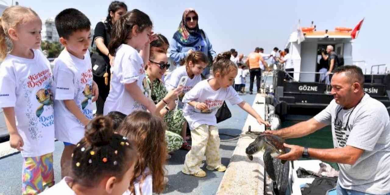 Mersin'de miniklere deniz temizliğinin önemi anlatıldı