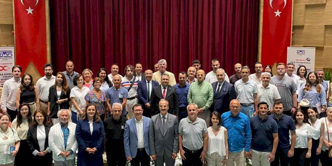 İzmir'de ekonomi konuşuldu