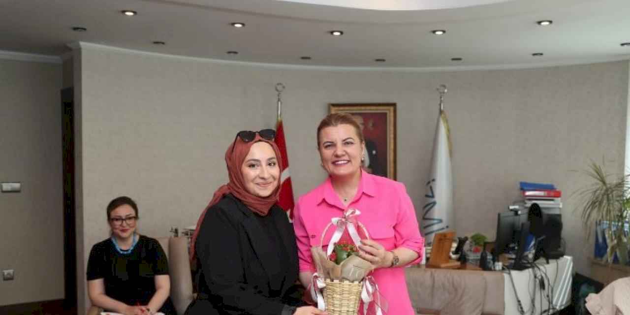 Başkan Hürriyet Halk Buluşmaları’nda vatandaşı dinlemeye devam ediyor 