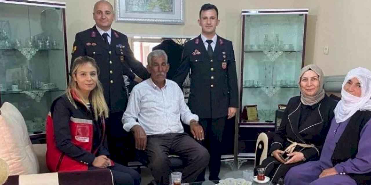 Jandarma, şehit ailelerini unutmadı