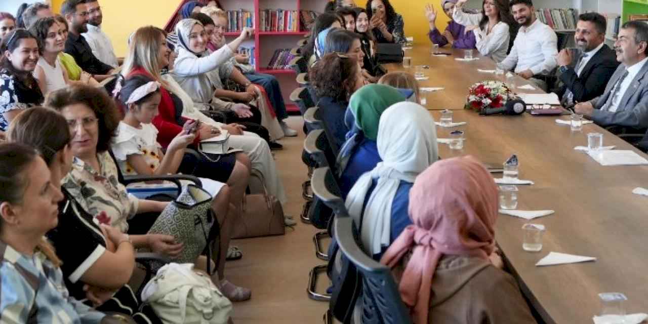 Öğretmenlerin yaz dönemi çalışmalarına Bakan Tekin'den ziyaret