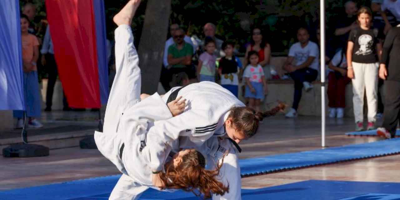 Bilecik'te yaz spor okulları açıldı