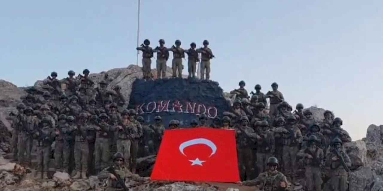 Komandolardan dayanıklılık bayrak koşusu