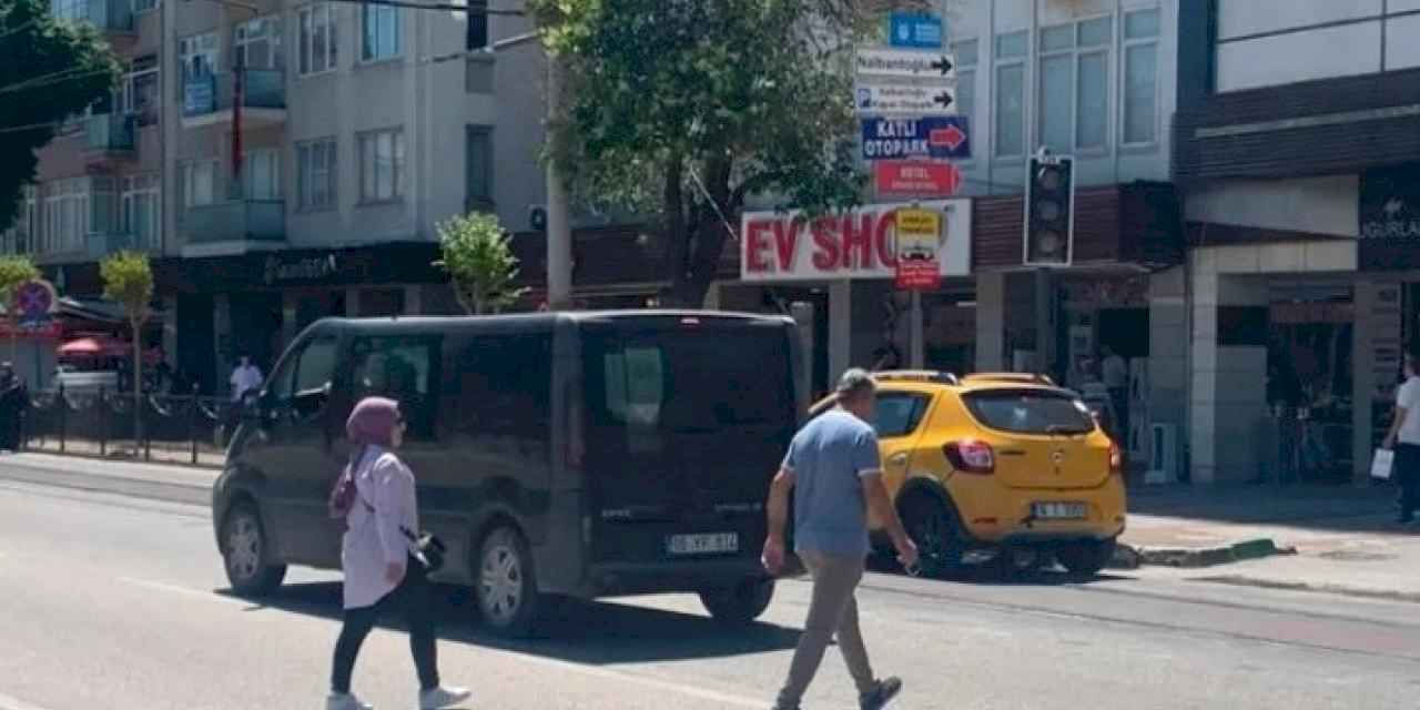 Alt geçitten geçmek yerine tehlikeye atlıyorlar