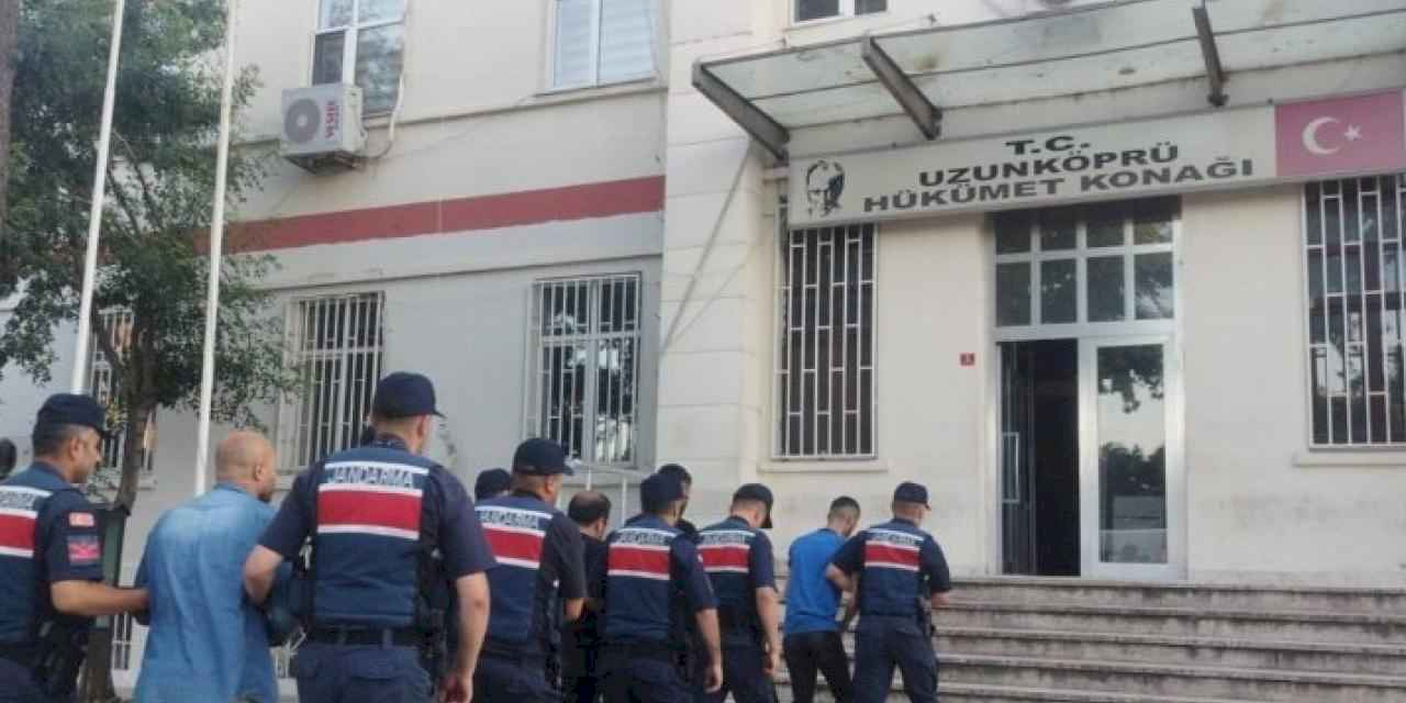 Uzunköprü’de aranan 4 şahıs yakalandı!