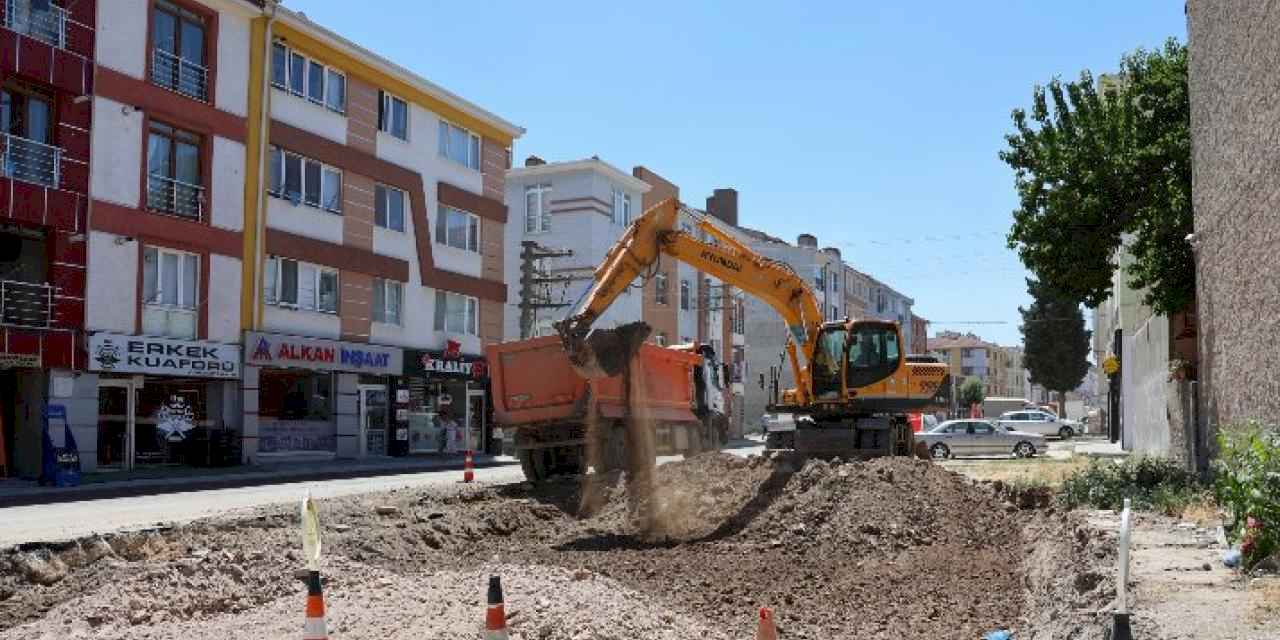 Eskişehir'de yol çalışmaları sürüyor