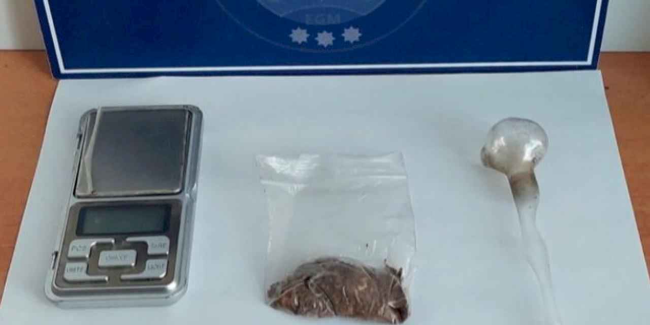 Keşan'da metruk binada uyuşturucu ele geçirildi!