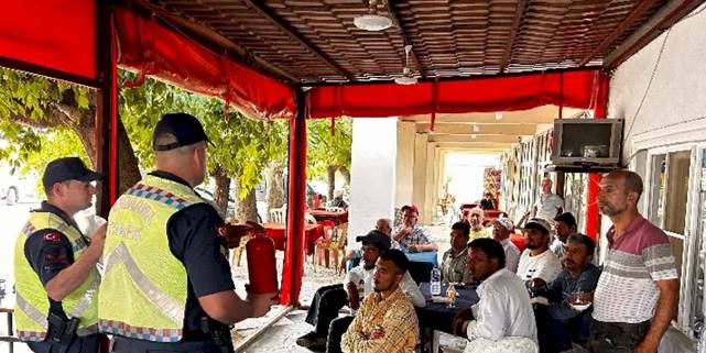 Edirne'de jandarmadan bilgilendirme faaliyeti