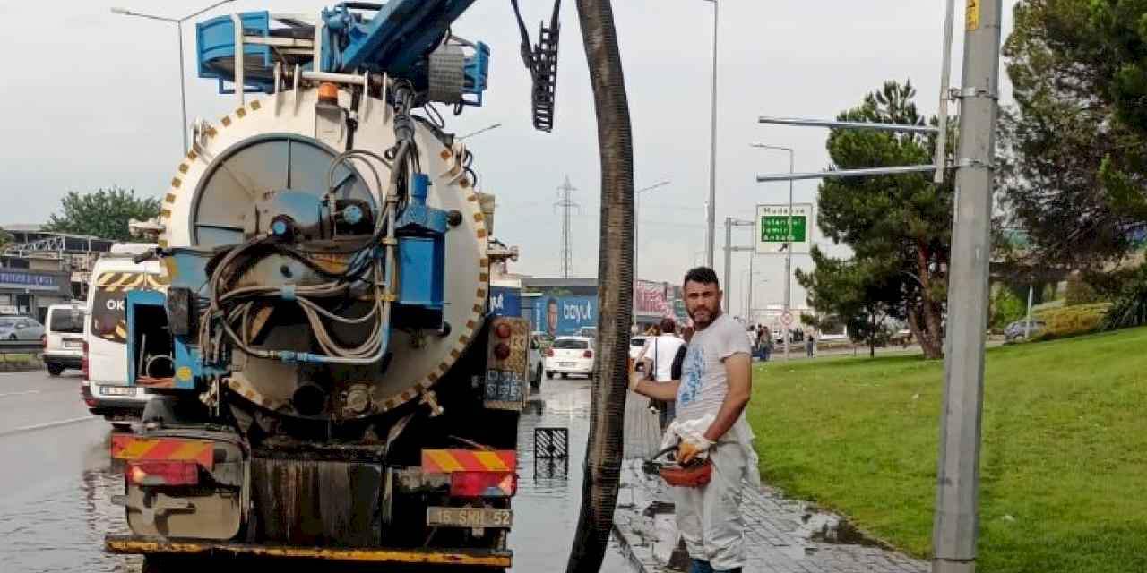 Bursa'da yağmur mesaisi