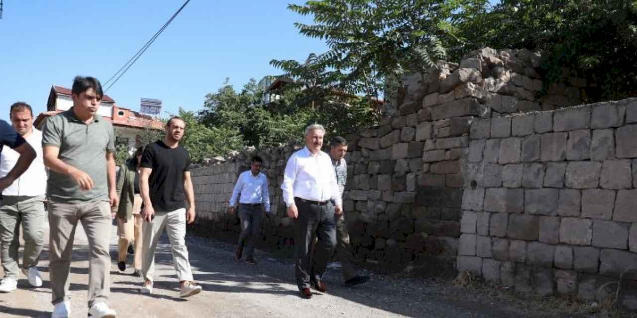 Melikgazi'de sokak sağlıklaştırma çalışmaları sürüyor