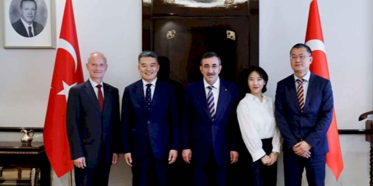 Cumhurbaşkanı Yardımcısı Yılmaz'a teknolojik ziyaret