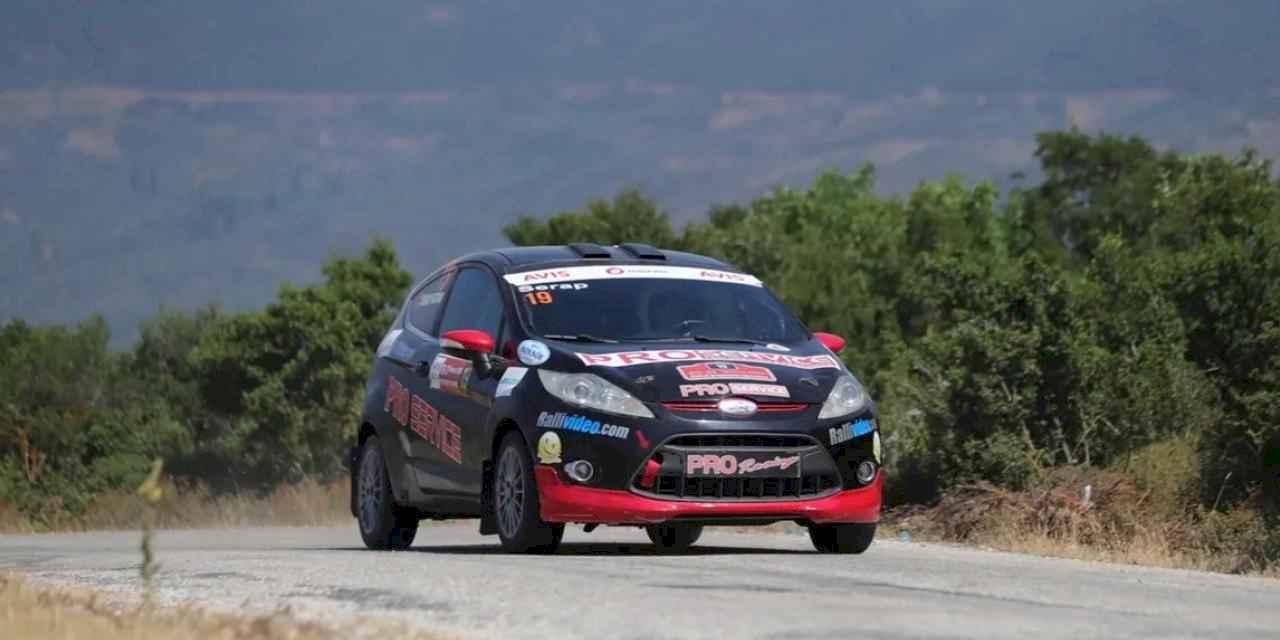 Gemlik Şahintepe'de rüzgârla yarıştılar