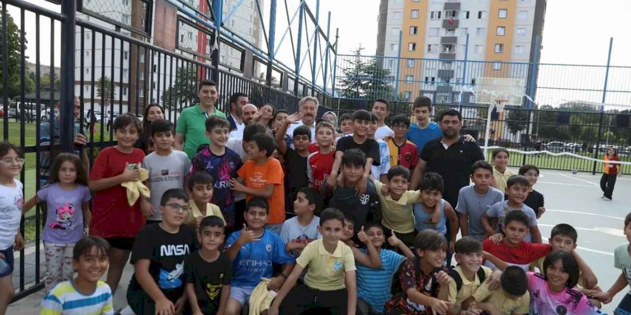 Mobil başkan durak durak gezmeye devam ediyor