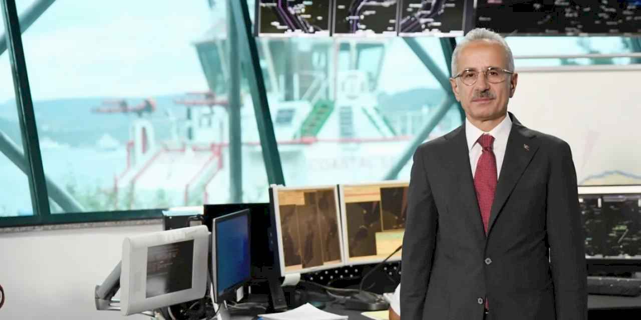 Boğazlardan 83 bin 892 gemi geçti