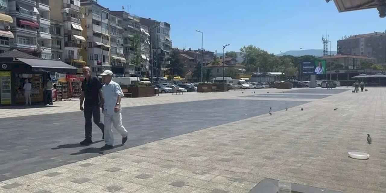 Gemlik'te sahil bölgesi yenilendi