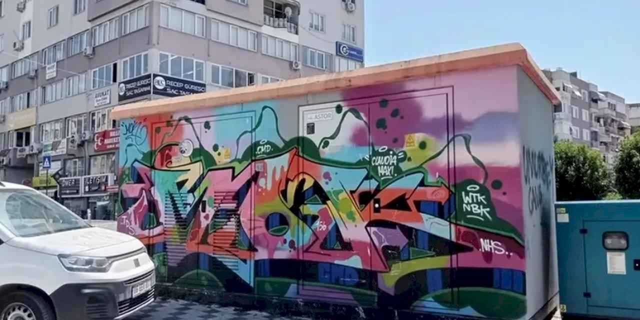 Bursa'da elektrik trafoları rengarenk