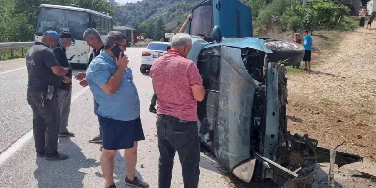 Düzce'de trafik kazası: 3 yaralı