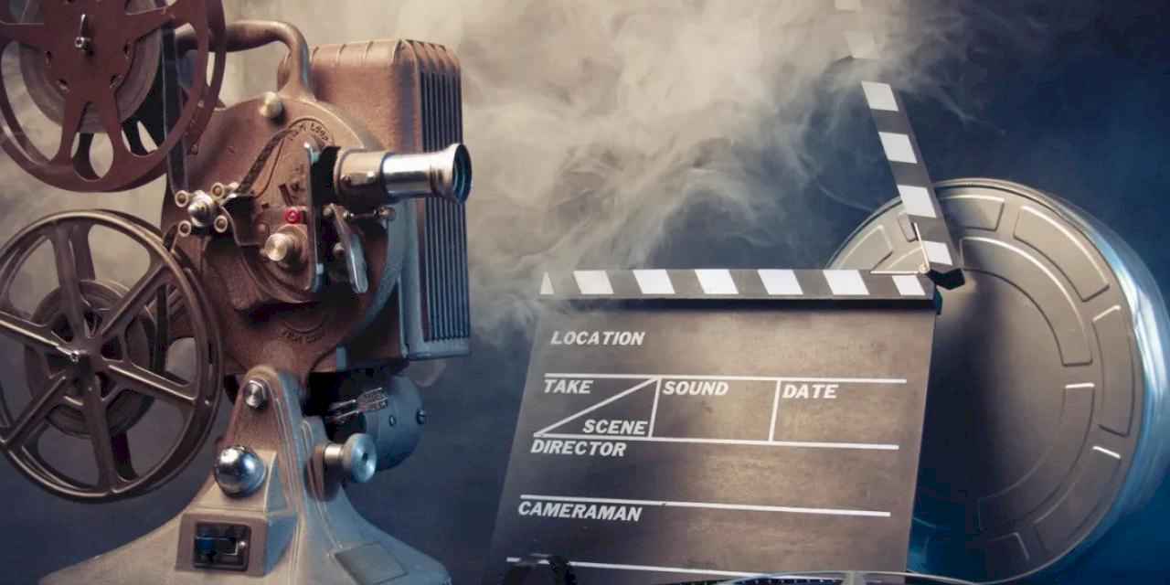 Bakan Ersoy duyurdu... Emeklilere sinema yüzde 30 indirimli