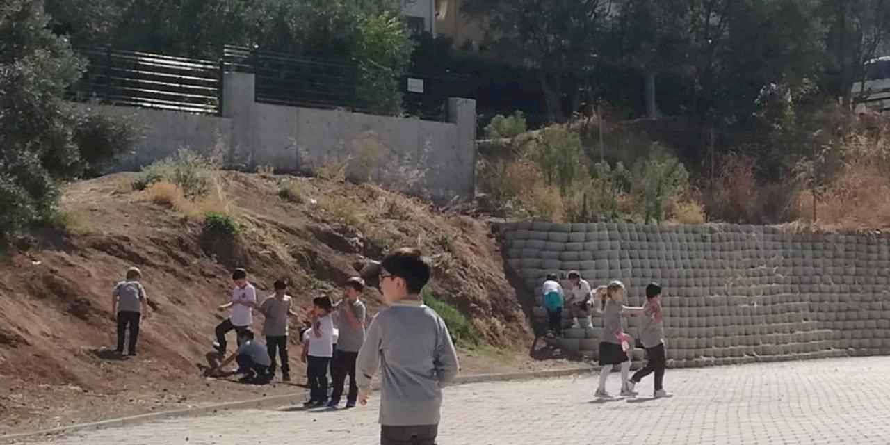 Mudanya'da yarım bırakılan bahçe duvarı öğrenciler için tehlike oluşturuyor