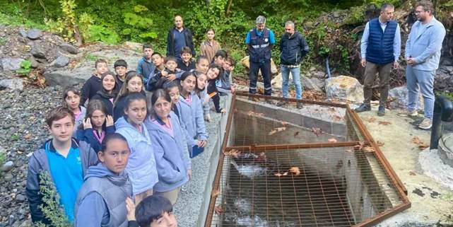 Hendekli öğrenciler SASKİ'de ders yaptı