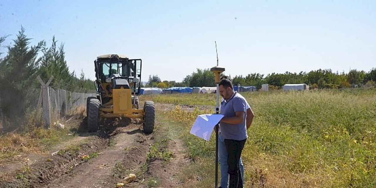 Yol Açma Çalışmaları Sürüyor