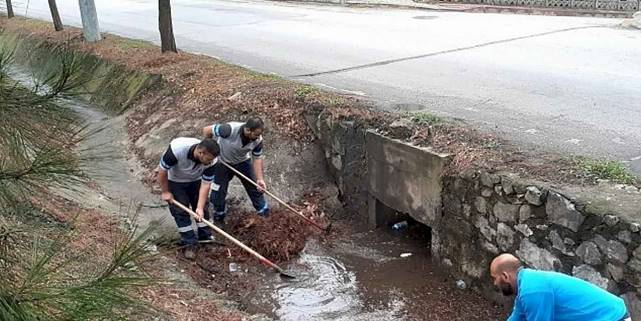 Ani yağışlara karşı mazgal ve menfez temizliği