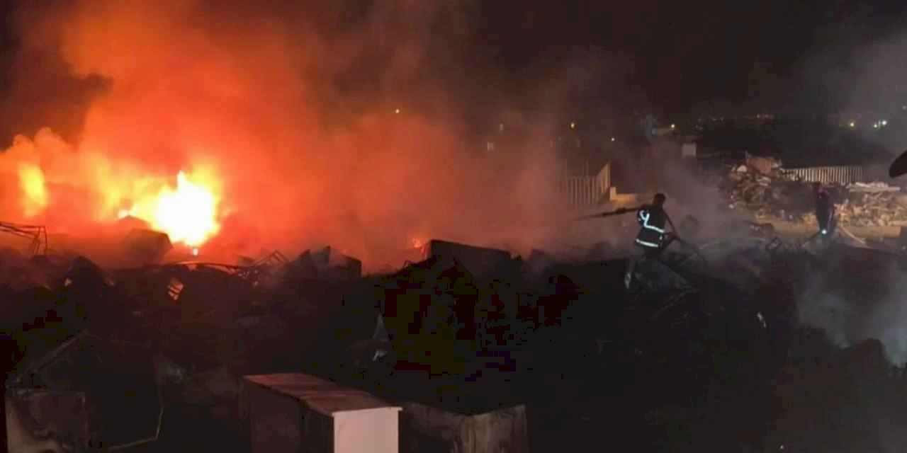 Kızıltepe’de hurdalık alanda çıkan yangın söndürüldü