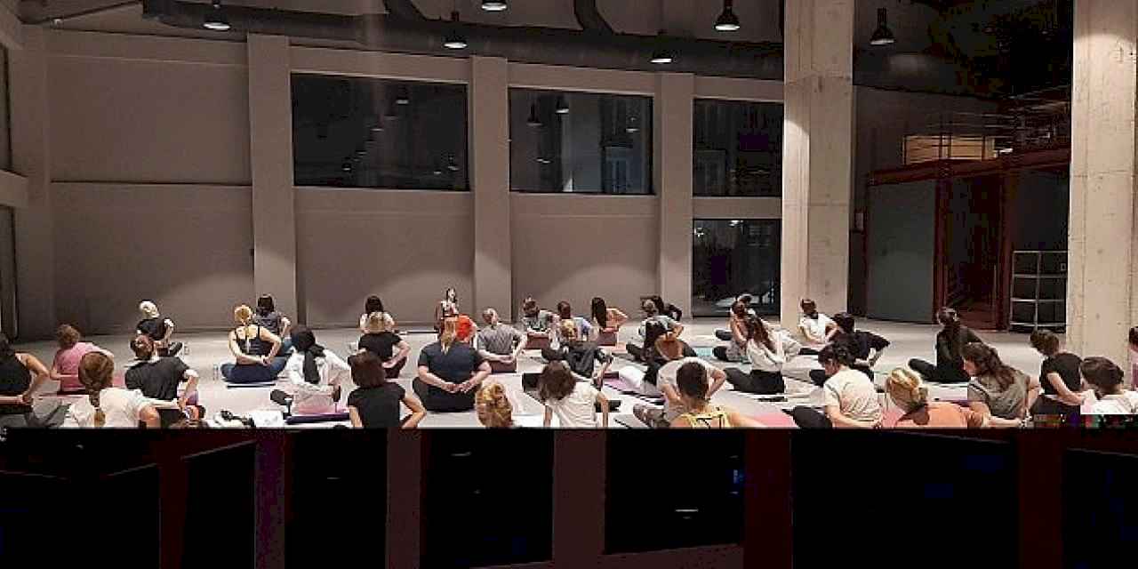 Kadınlar hem spor yapıyor hem sosyalleşiyor