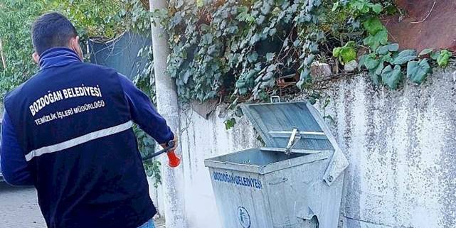 Bozdoğan Belediyesi'nden Çöp Konteyneri Temizliği Çalışmaları Devam Ediyor