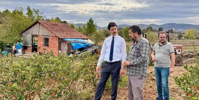 Kaymakam Kahraman’dan Ahududu ve Aronya tarlalarında inceleme