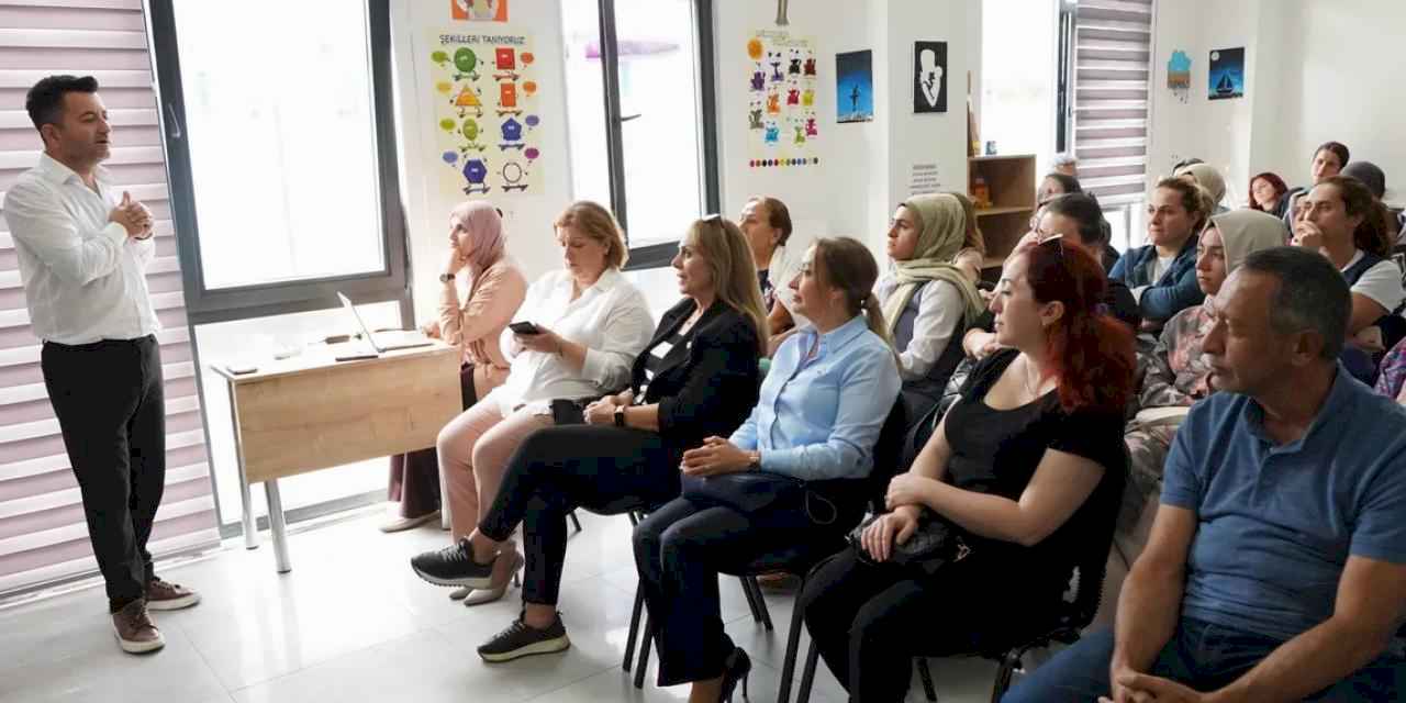 Beylikdüzü'nde mükemmeliyetçi anne baba tutumları semineri
