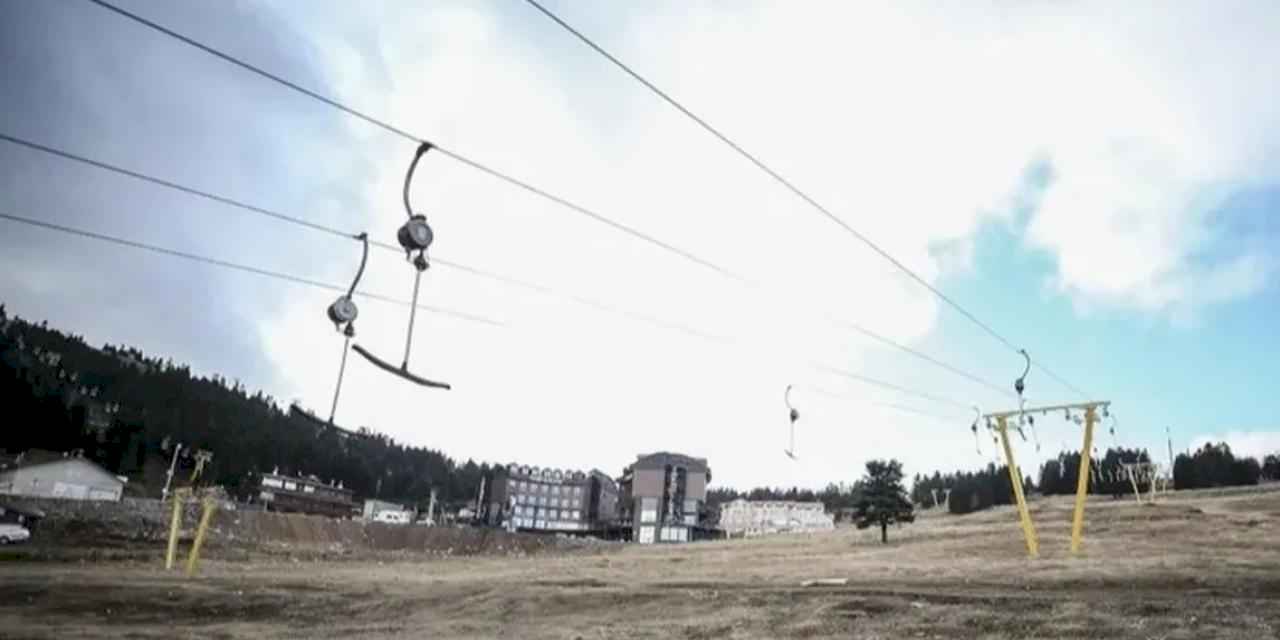 Bursa'nın zirvesi Uludağ'a kar düştü ama...