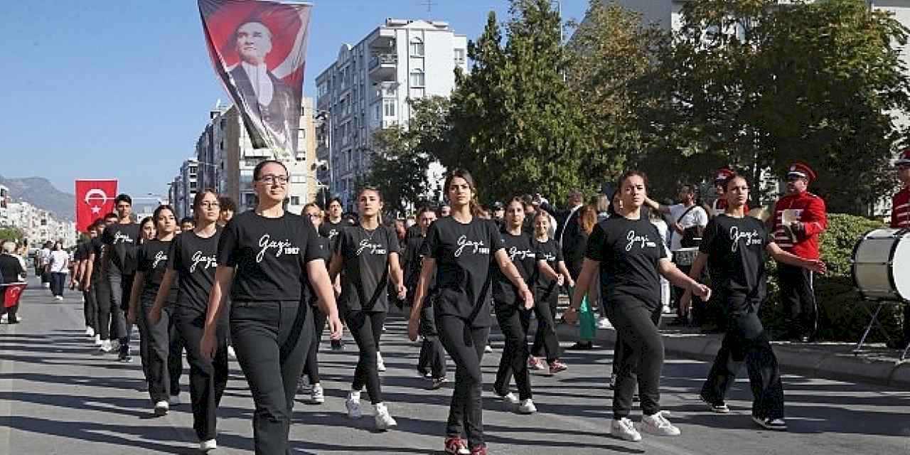 Karşıyaka'yı bayram coşkusu sardı!
