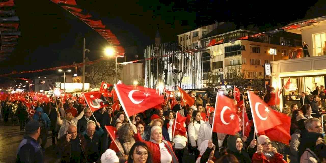 Mudanya'da 19:23 yürüyüşü ile adımlar aynı heyecanla atıldı