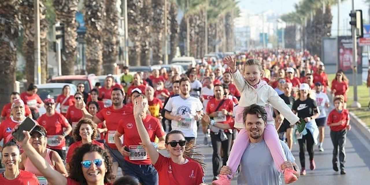 Karşıyaka 30. kez Ata'dan Ana'ya koştu!
