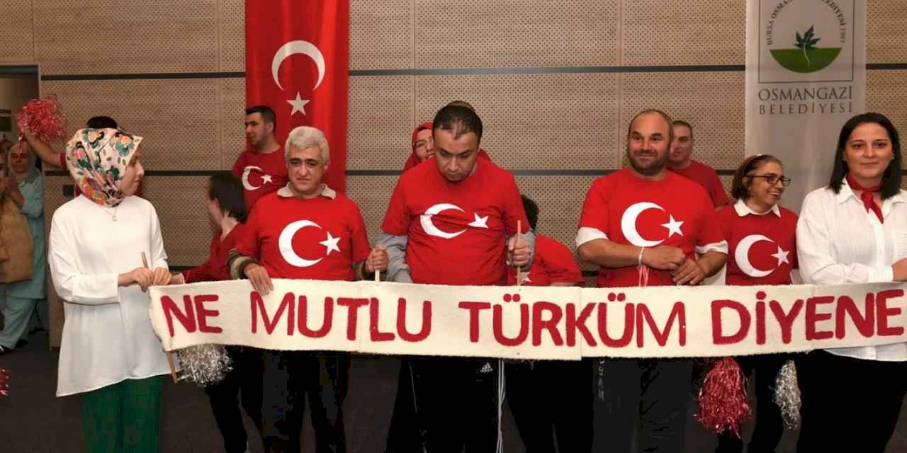 Engelli bireyler Atatürk’ü saygı ve özlemle andı