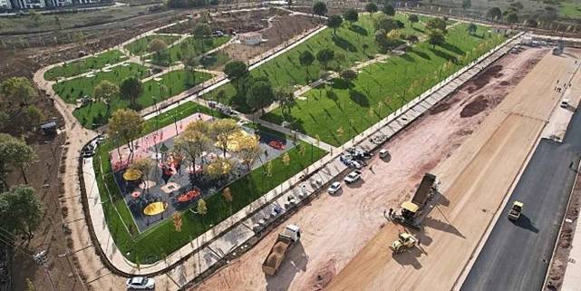 Başiskele Millet Bahçesi gün sayıyor; Mahmut Çavuş Caddesi trafiğe açıldı