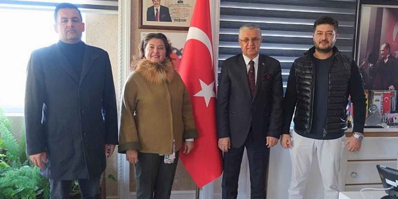 Yörük İl Hatunu'ndan Başkan Topaloğlu'na ziyaret