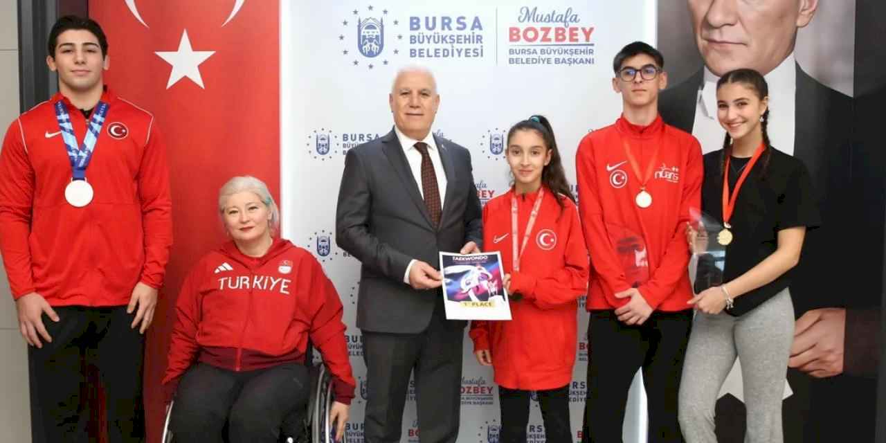 Başkan Bozbey, Bursalı milli şampiyonları ağırladı