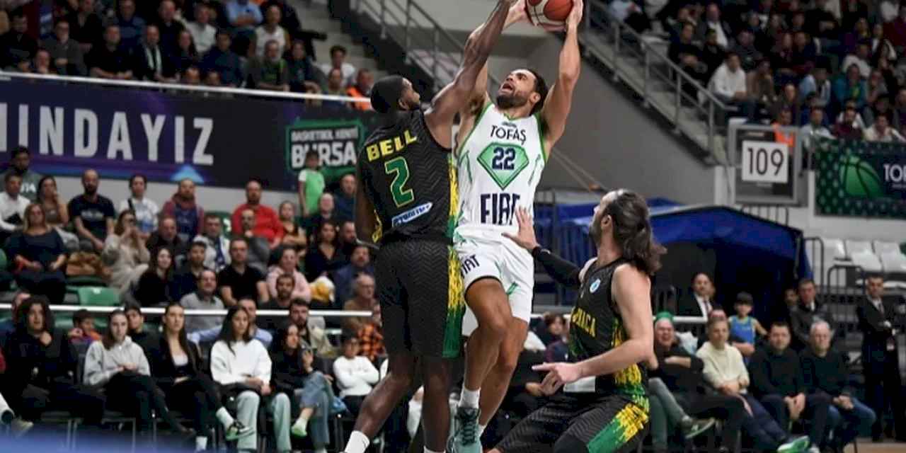 Yenilgisiz lider TOFAŞ Anadolu Efes'i ağırlayacak