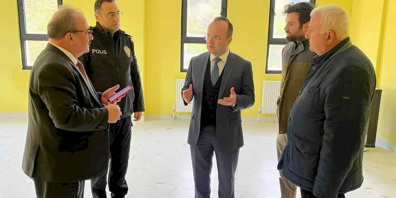 Artvin Hopa'da Kaymakam Arslantürk'ten okul inşaatına inceleme