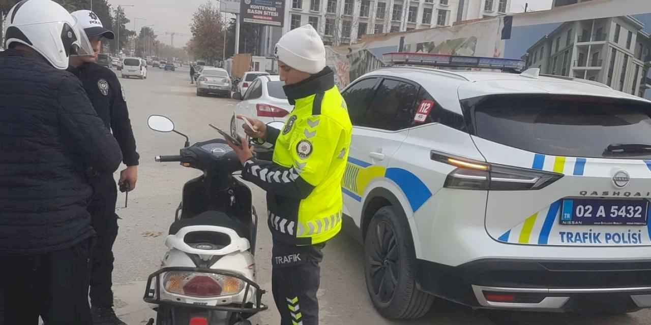 Adıyaman’da yaya geçidi denetimi: 20 sürücüye ceza kesildi!