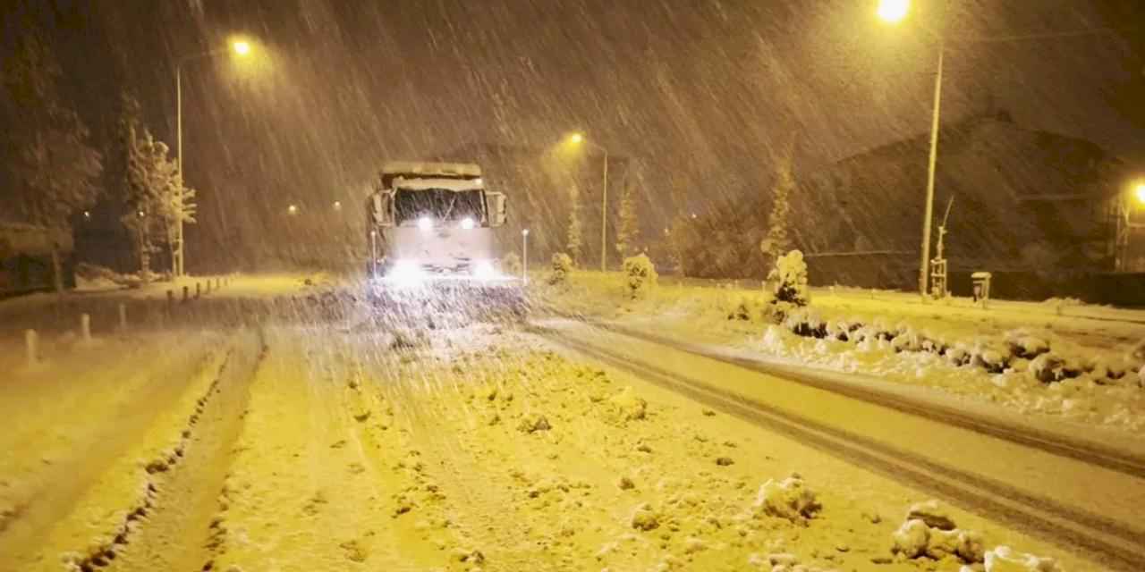 Van'da okullara kar tatili!