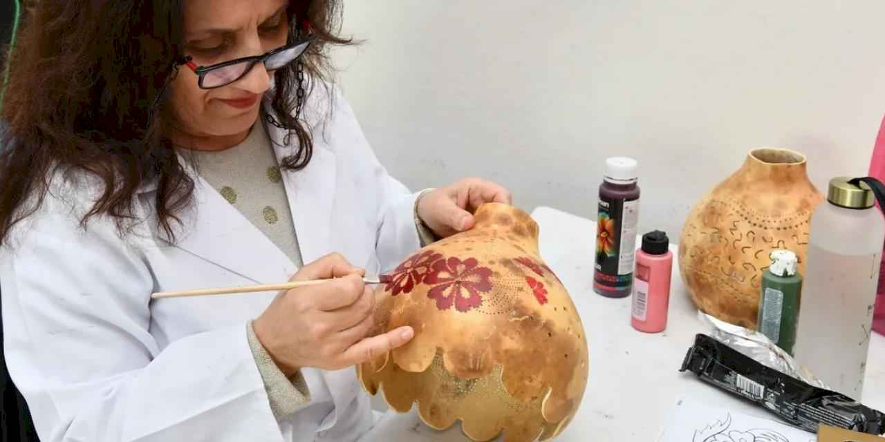 İzmir Çiğli’nin kültür kursları tüm hızıyla devam ediyor