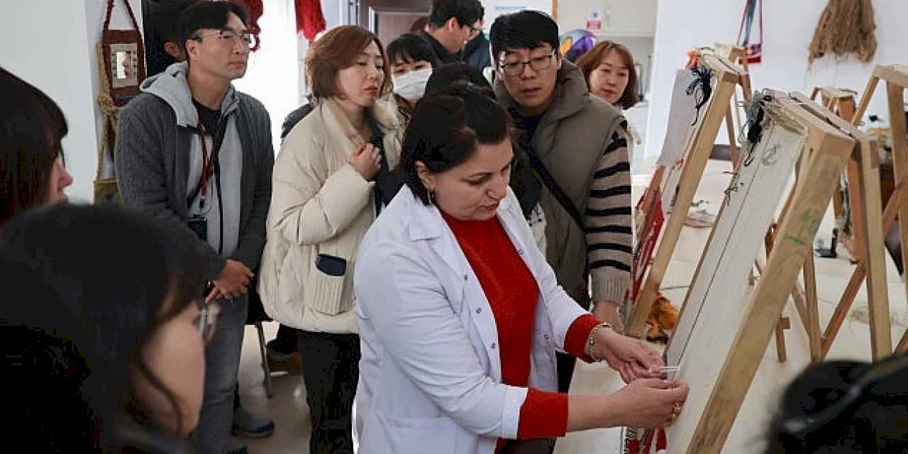 Güney Kore Heyetinden Halı Dokuma Kursu'na Ziyaret