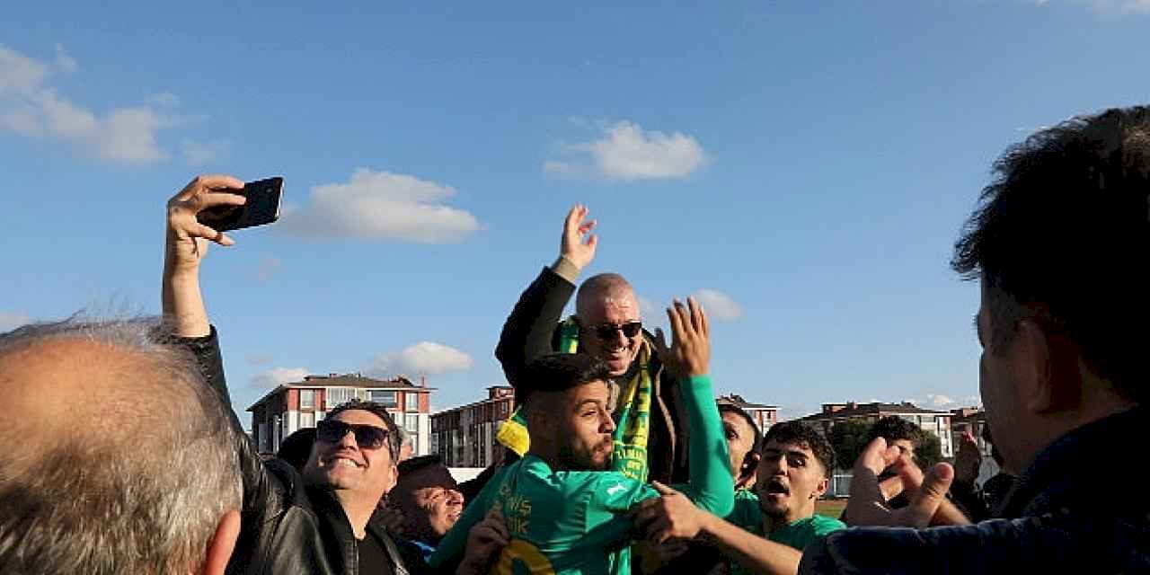 Edremitspor İznikspor'u 1-0 Mağlup Etti